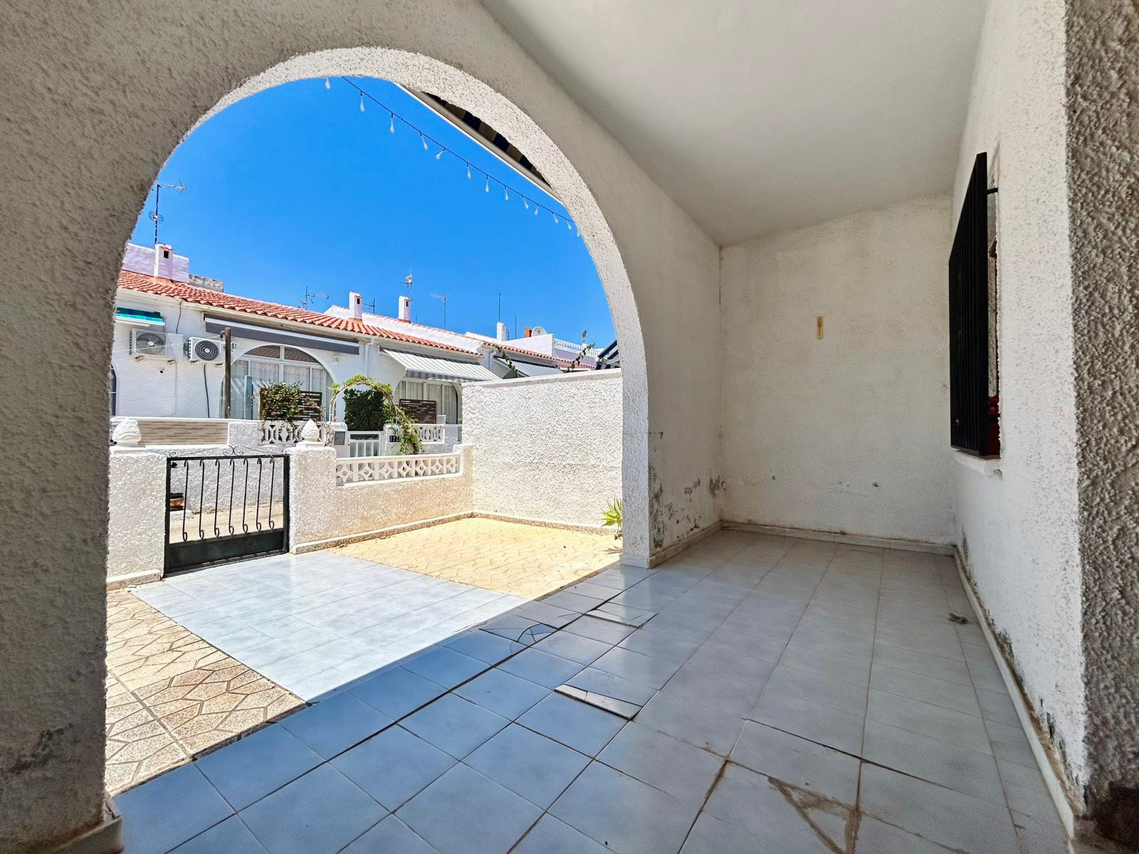 Bedroom in bungalow for sale in Torrevieja