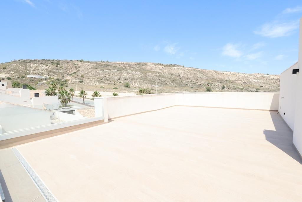 Master bedroom in penthouse for sale in Algorfa