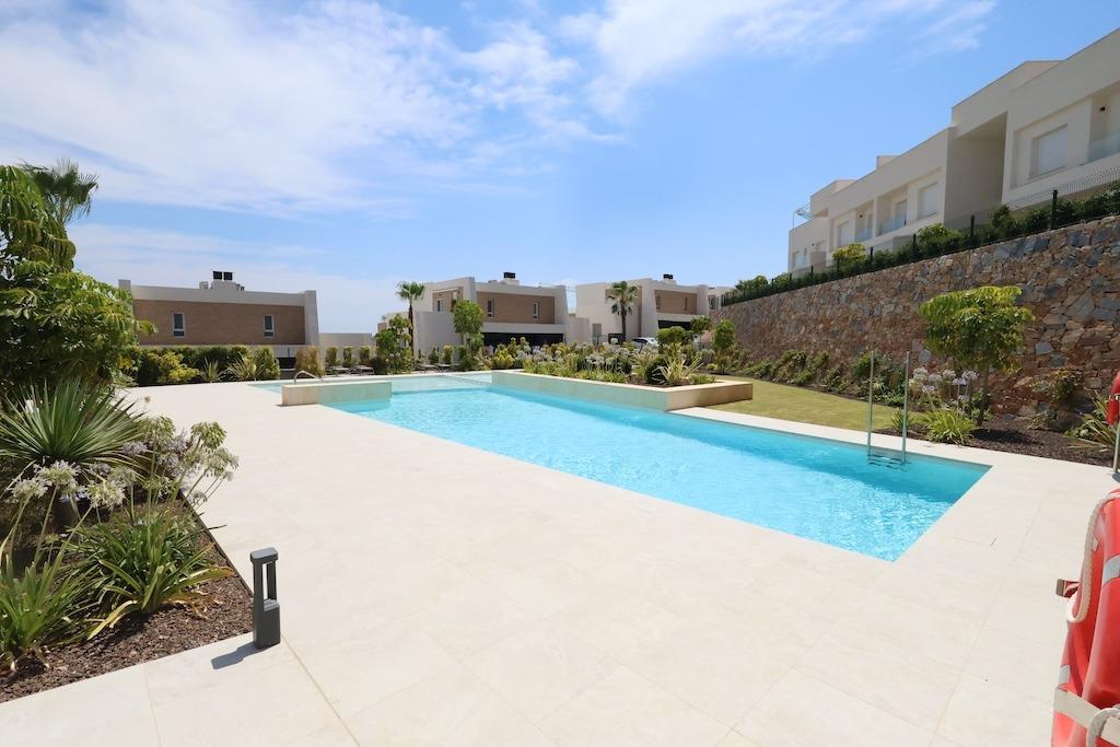 Garden in penthouse for sale in Algorfa