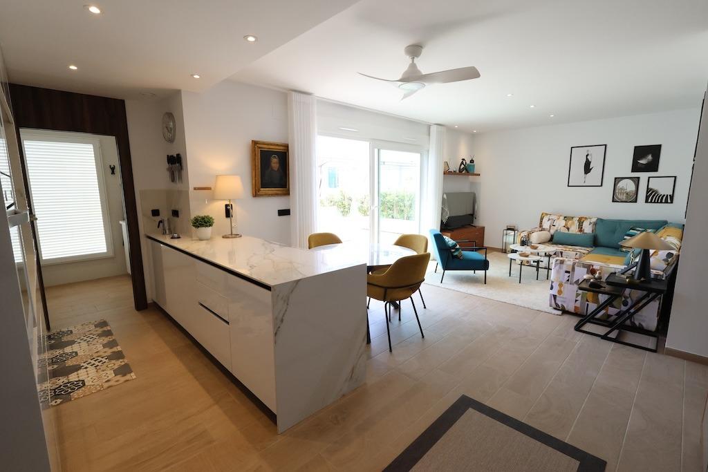 Dining area in penthouse for sale in Algorfa