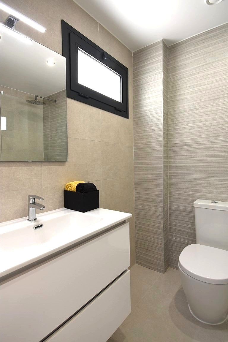 Bedroom in apartment for sale in Villamartin