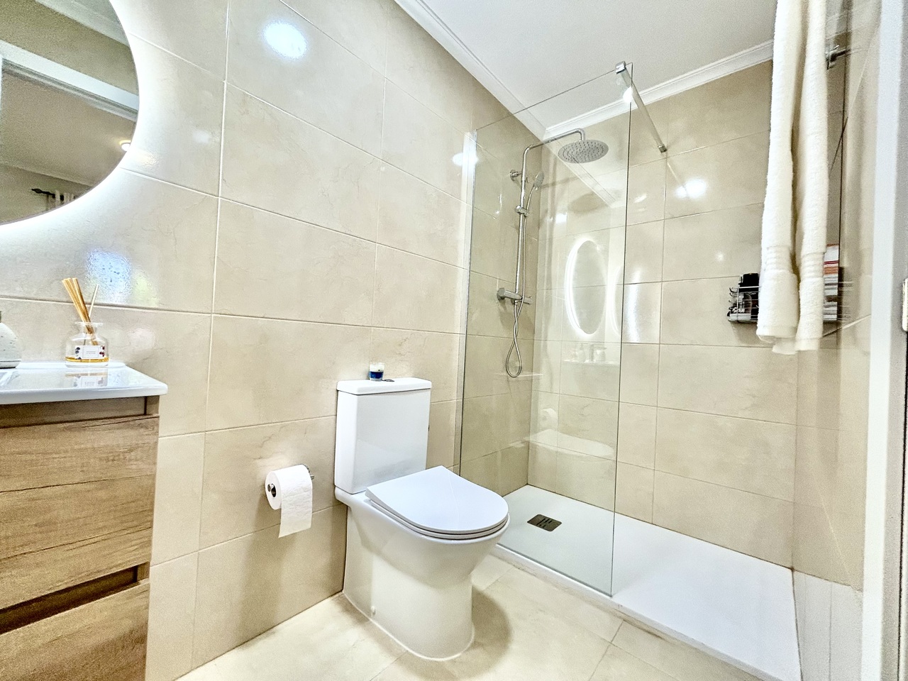 Master bedroom in apartment for sale in Villamartin