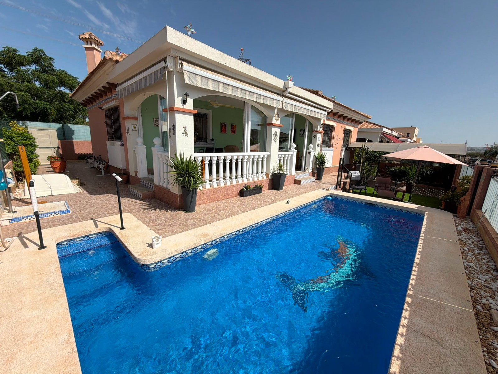 Luksuriøs Frittstående Villa i Costa Blanca