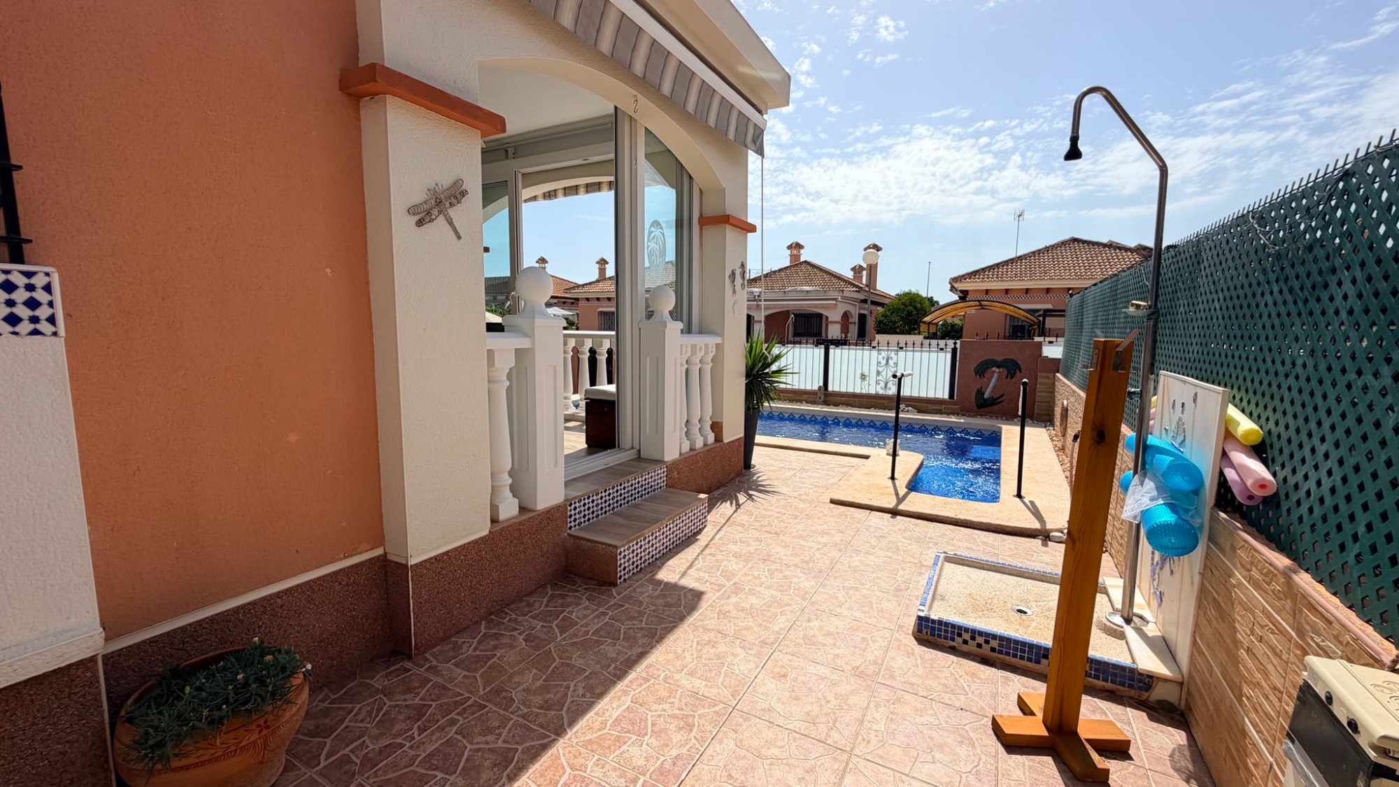 Pool area in villa for sale in Los Montesinos