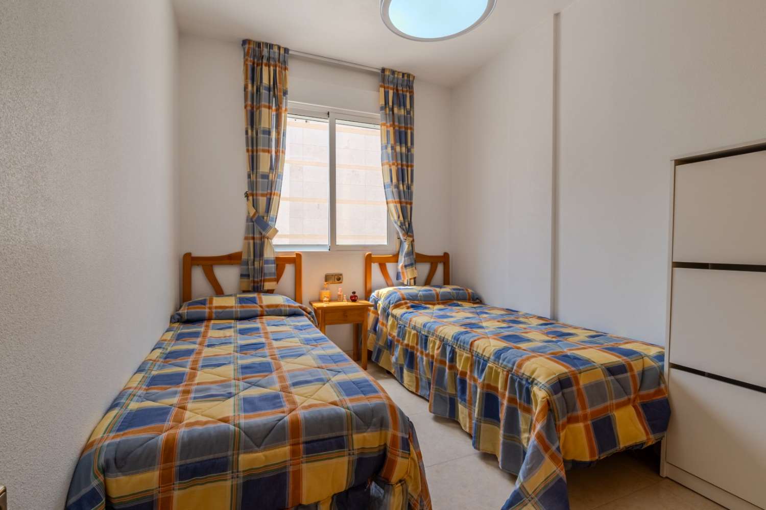Bedroom in apartment for sale in Torrevieja