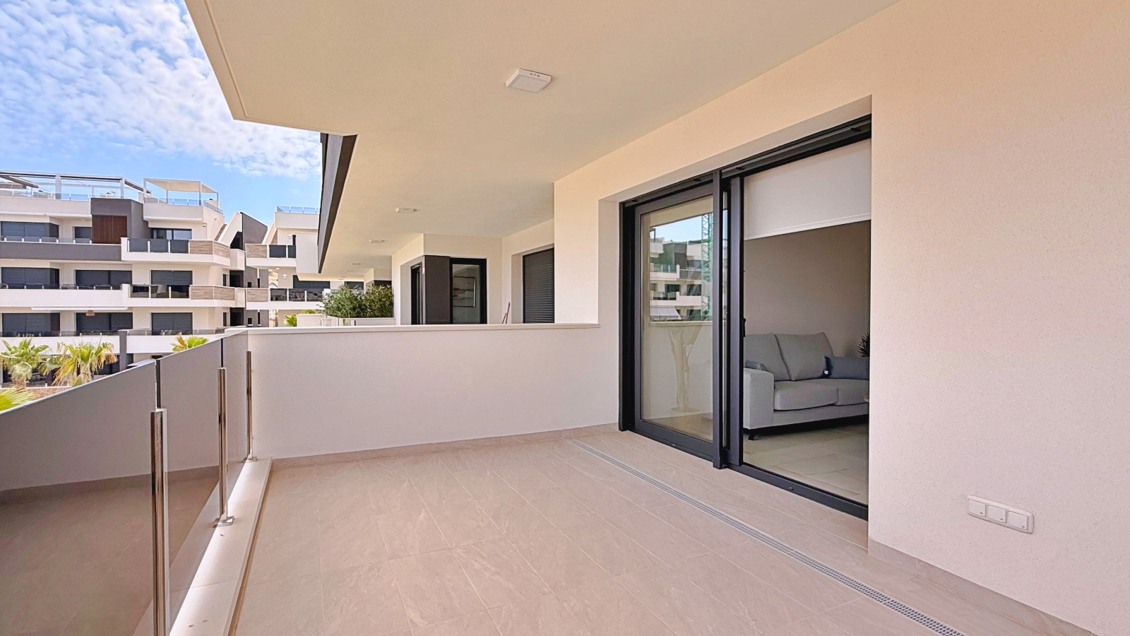Living room in apartment for sale in Orihuela