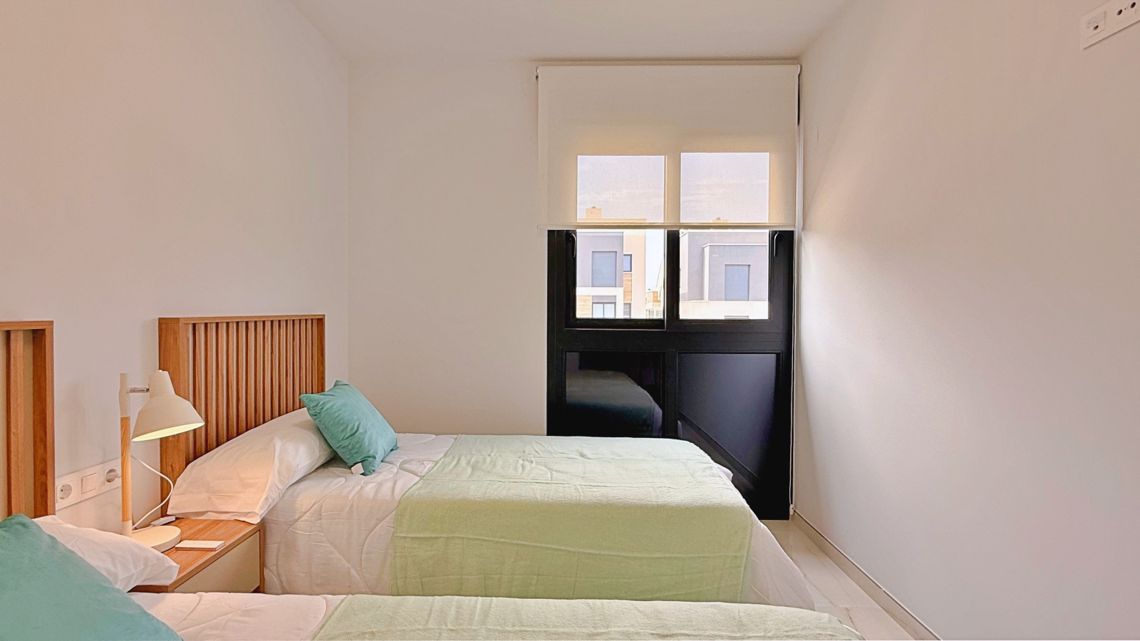 Bedroom in apartment for sale in Orihuela