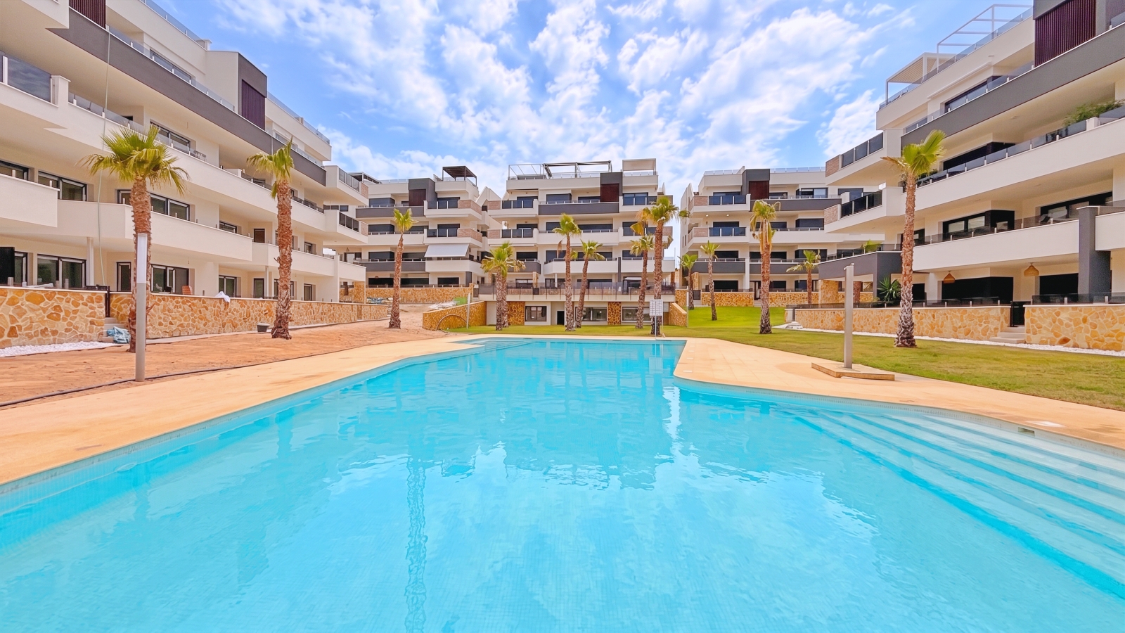 Kitchen in apartment for sale in Orihuela