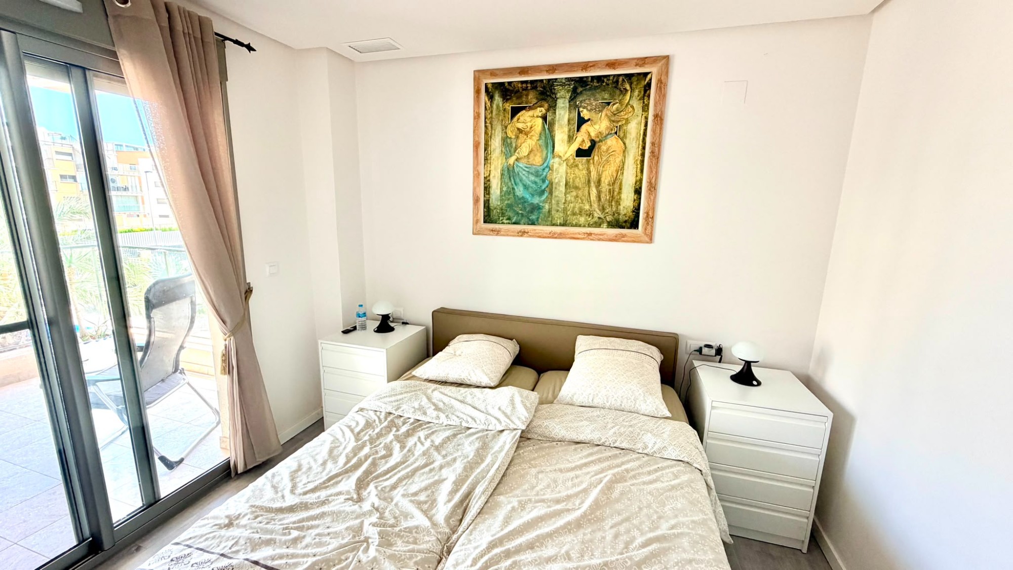 Bedroom in apartment for sale in Orihuela Costa