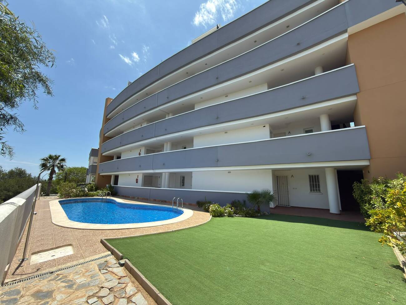 Garden in apartment for sale in Villamartin