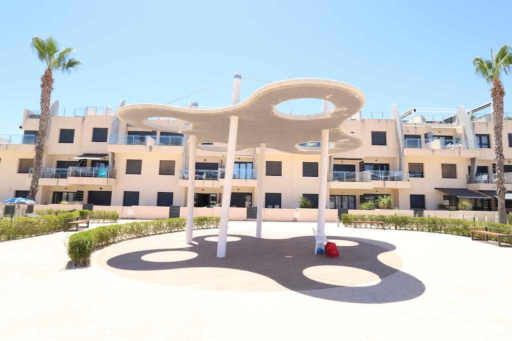 Bedroom in apartment for sale in Pilar de La Horadada