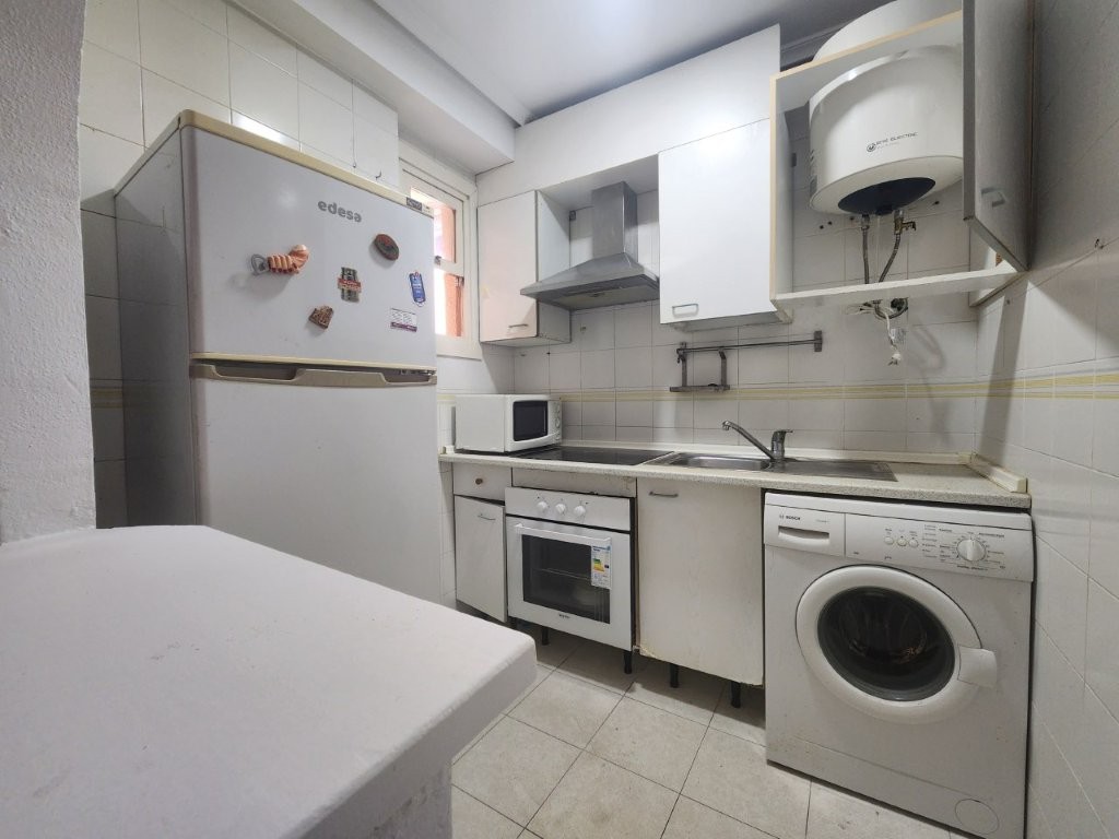 Bedroom in apartment for sale in Torrevieja