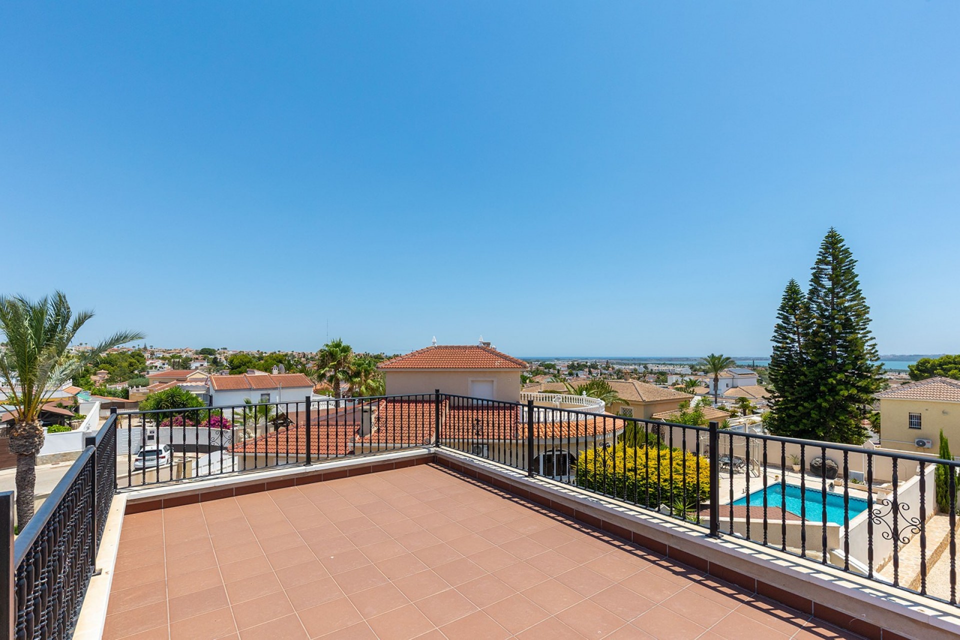 Terrace in villa for sale in Ciudad Quesada