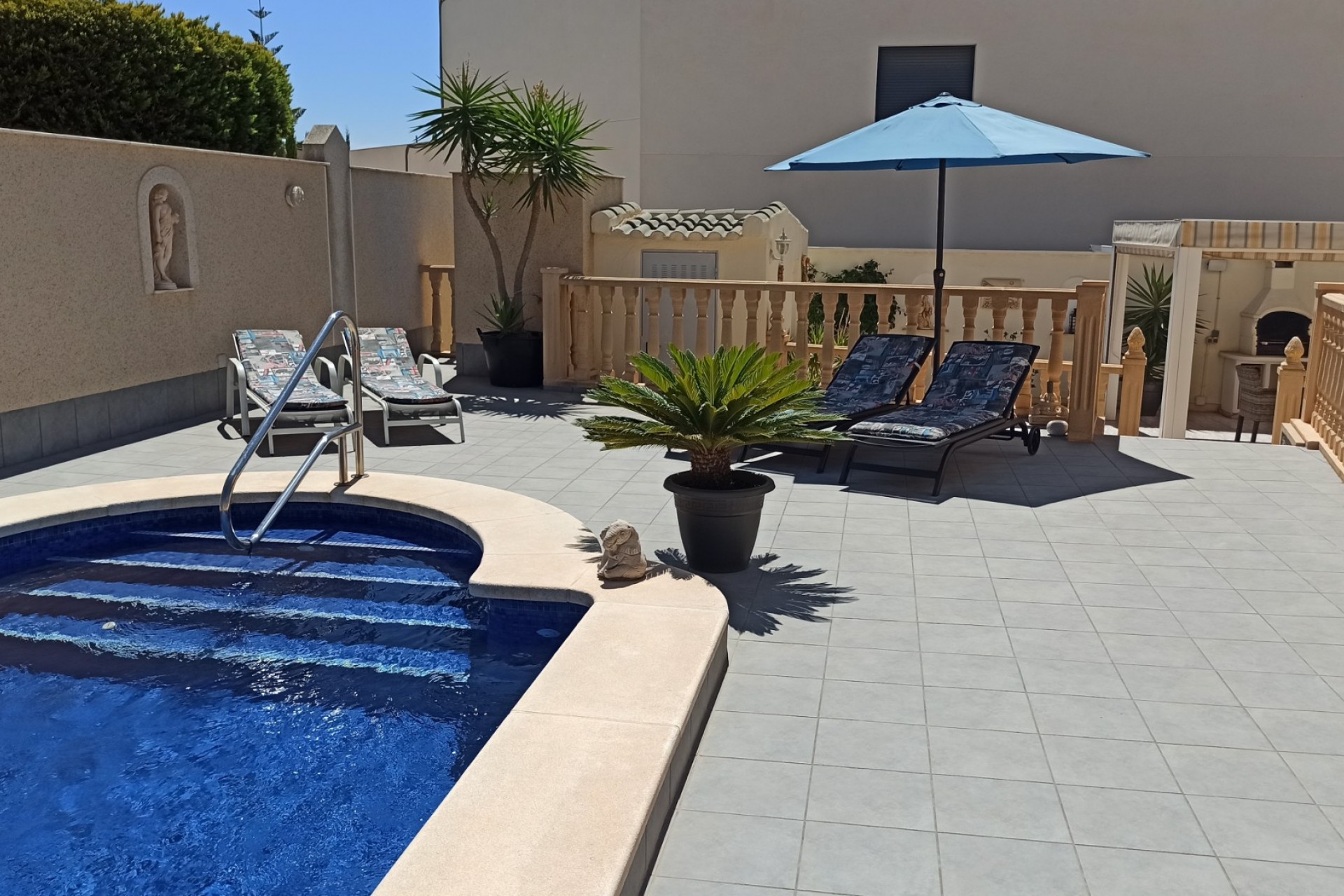 Dining area in villa for sale in Ciudad Quesada