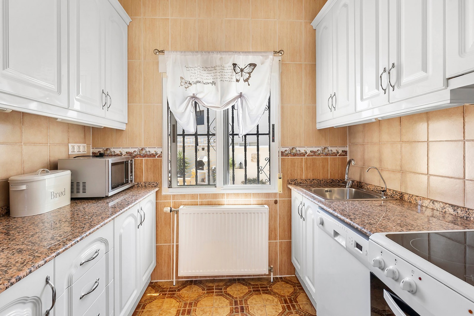Dining area in villa for sale in Ciudad Quesada