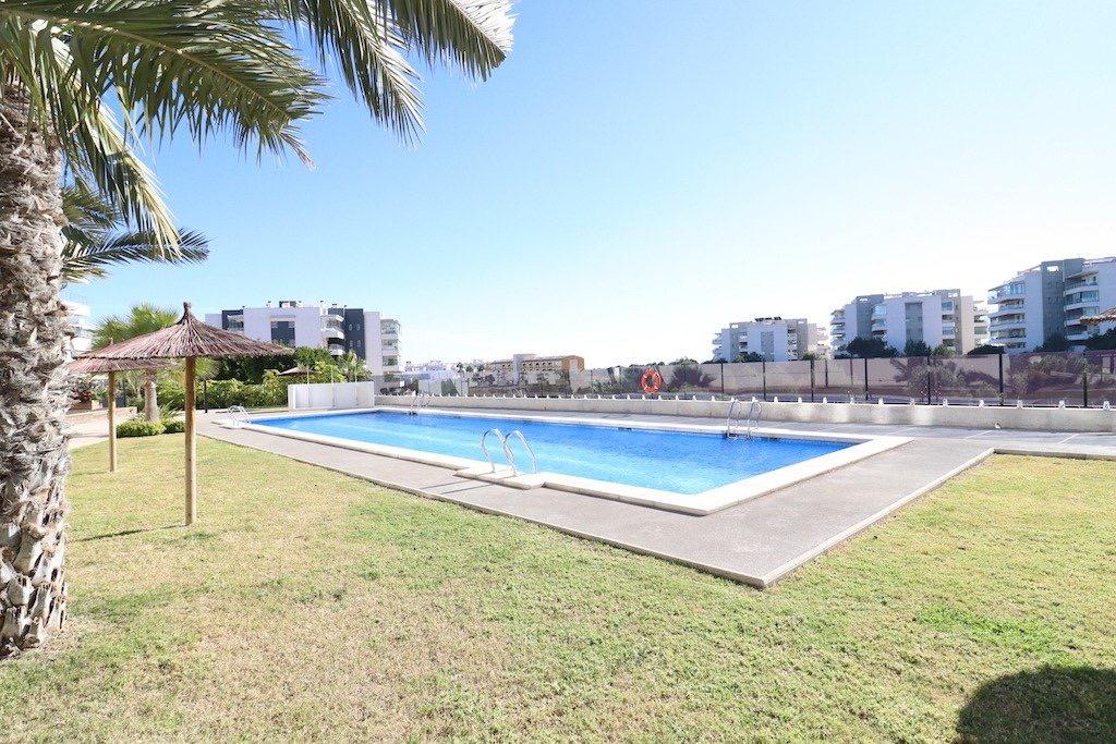 Dining area in apartment for sale in Orihuela Costa