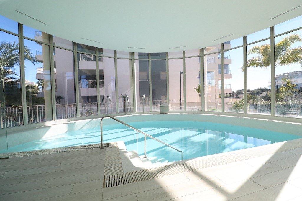 Bedroom in apartment for sale in Orihuela Costa