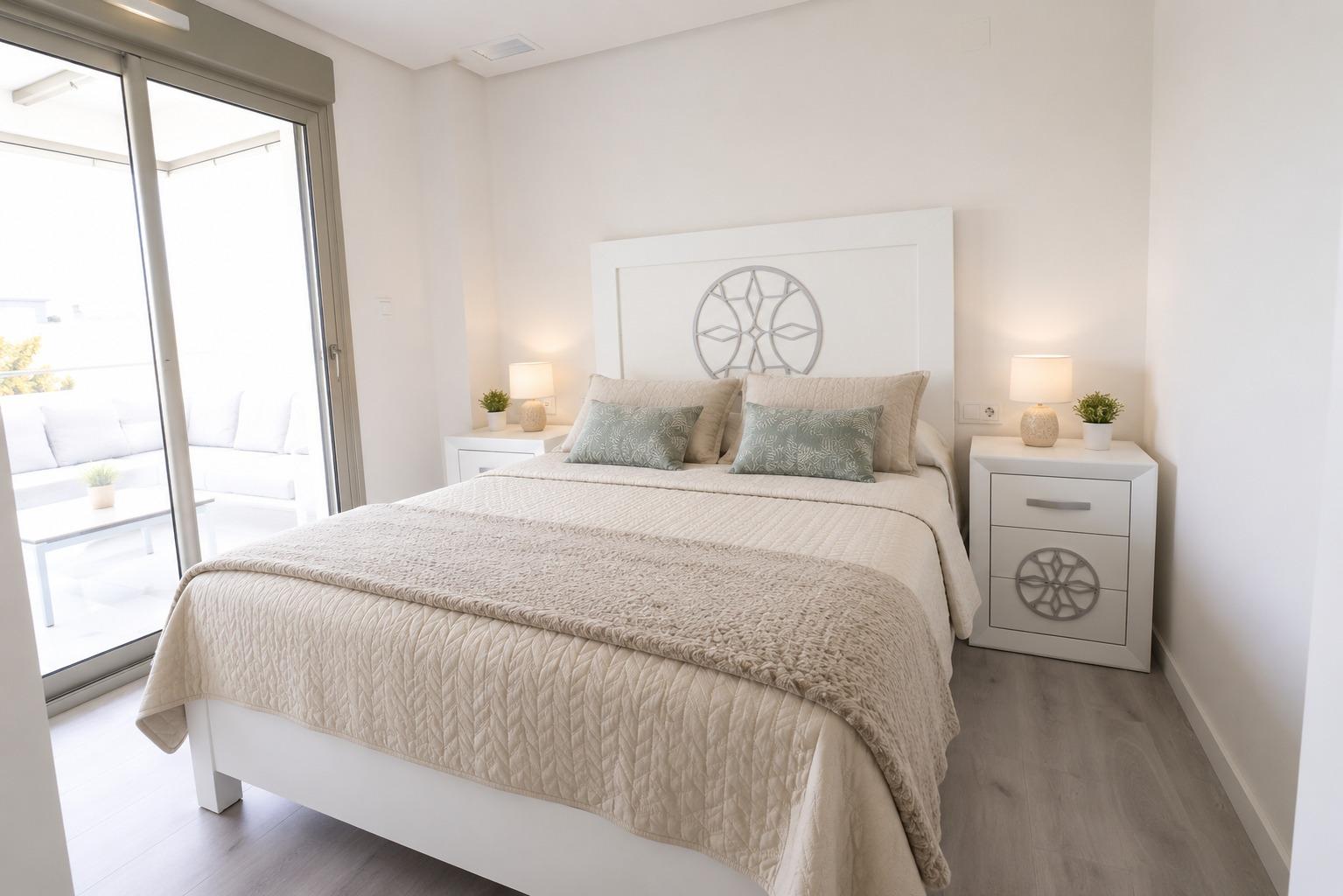 Bedroom in apartment for sale in Orihuela Costa