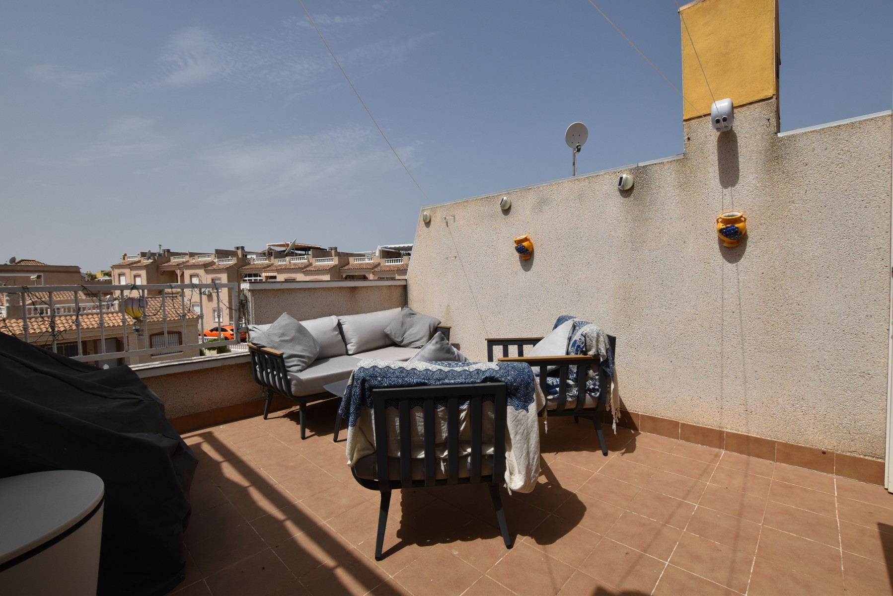 Bedroom in terraced for sale in Algorfa