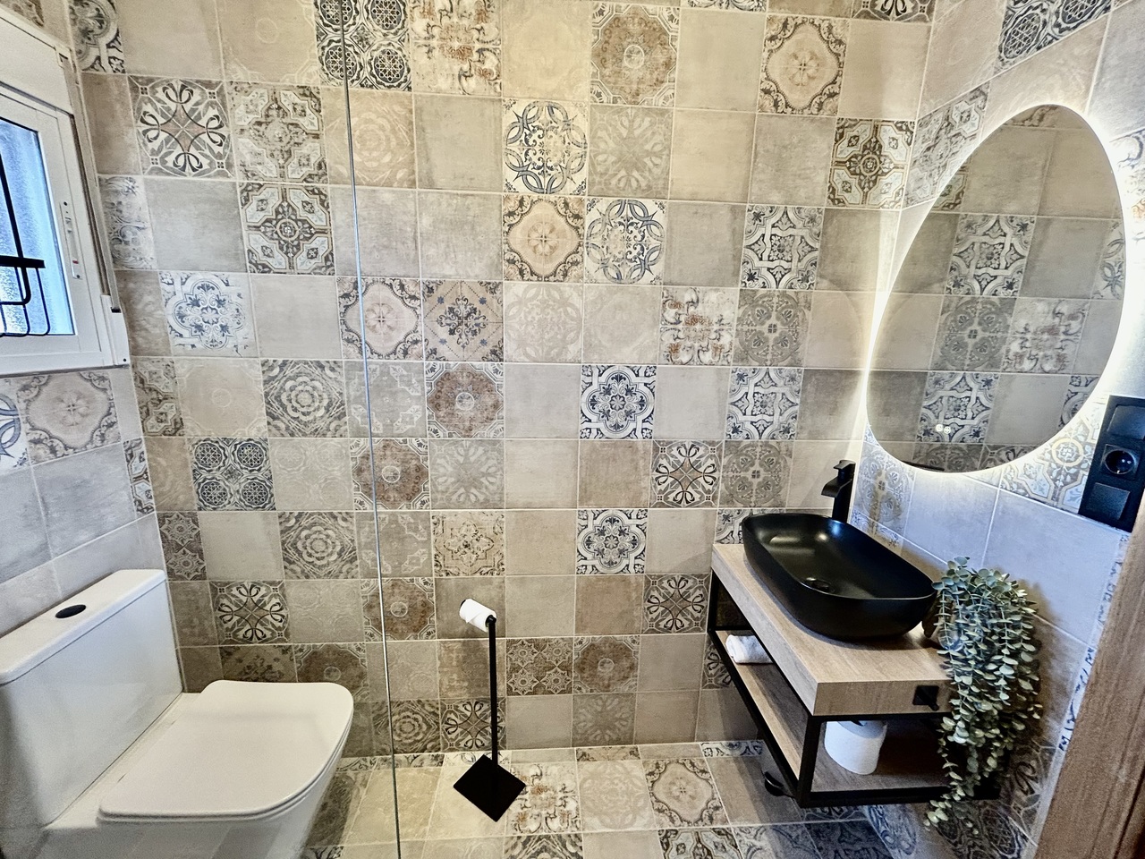 Dining area in villa for sale in La Zenia