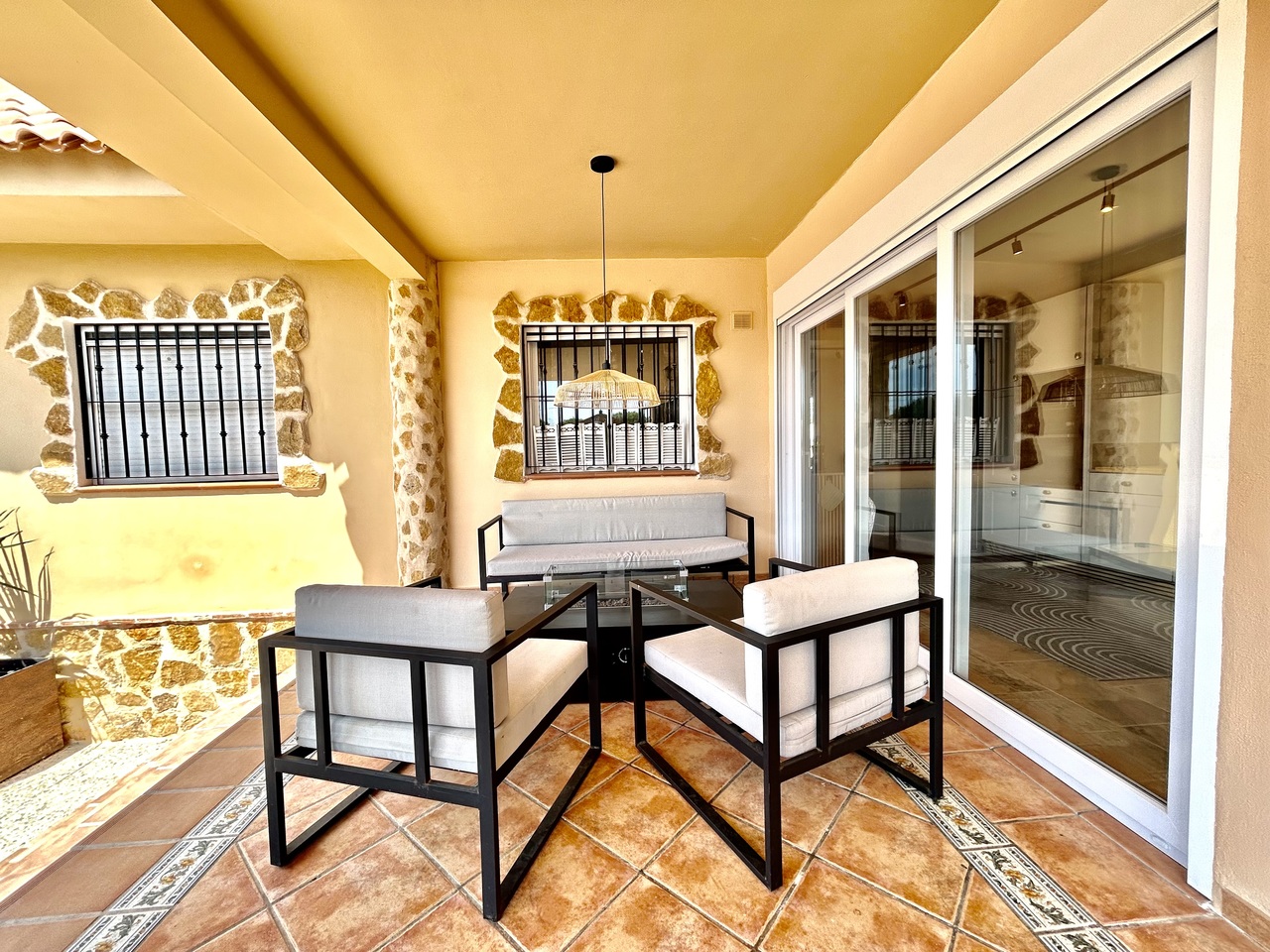 Dining area in villa for sale in La Zenia