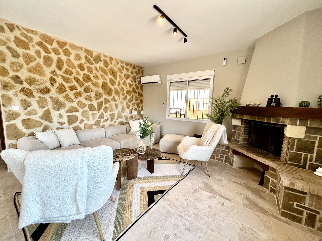 Pool area in villa for sale in La Zenia