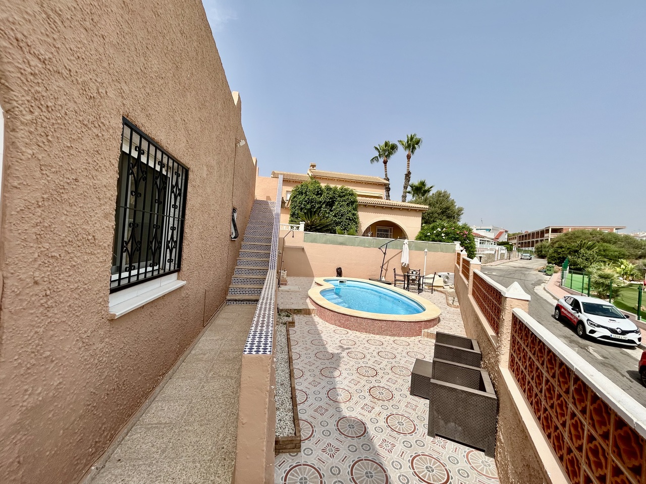 Terrace in bungalow for sale in Villamartin