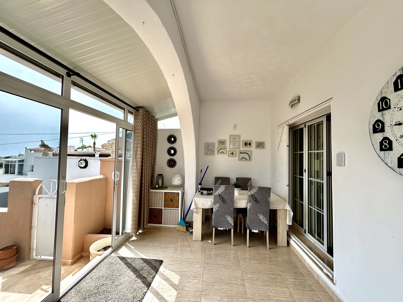 Charmantes Bungalow in Villamartín bei Alicante