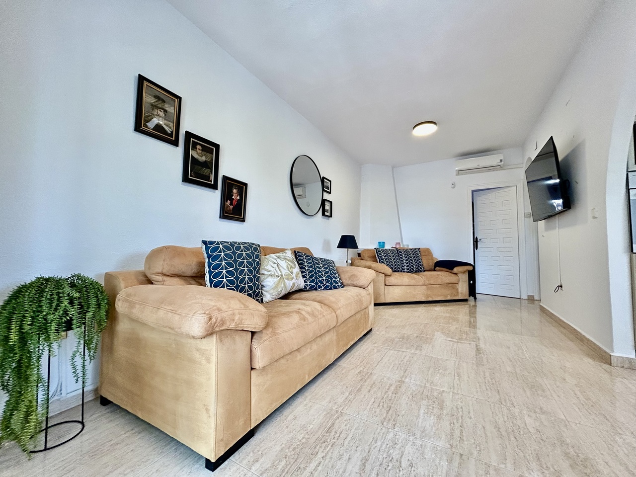 Charmantes Bungalow in Villamartín bei Alicante