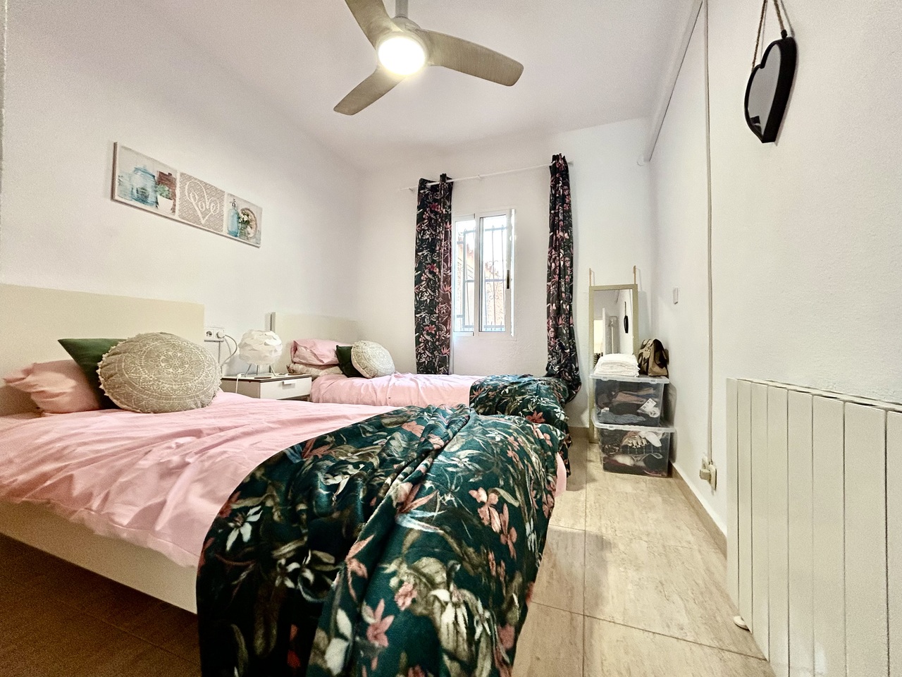 Bedroom in bungalow for sale in Villamartin