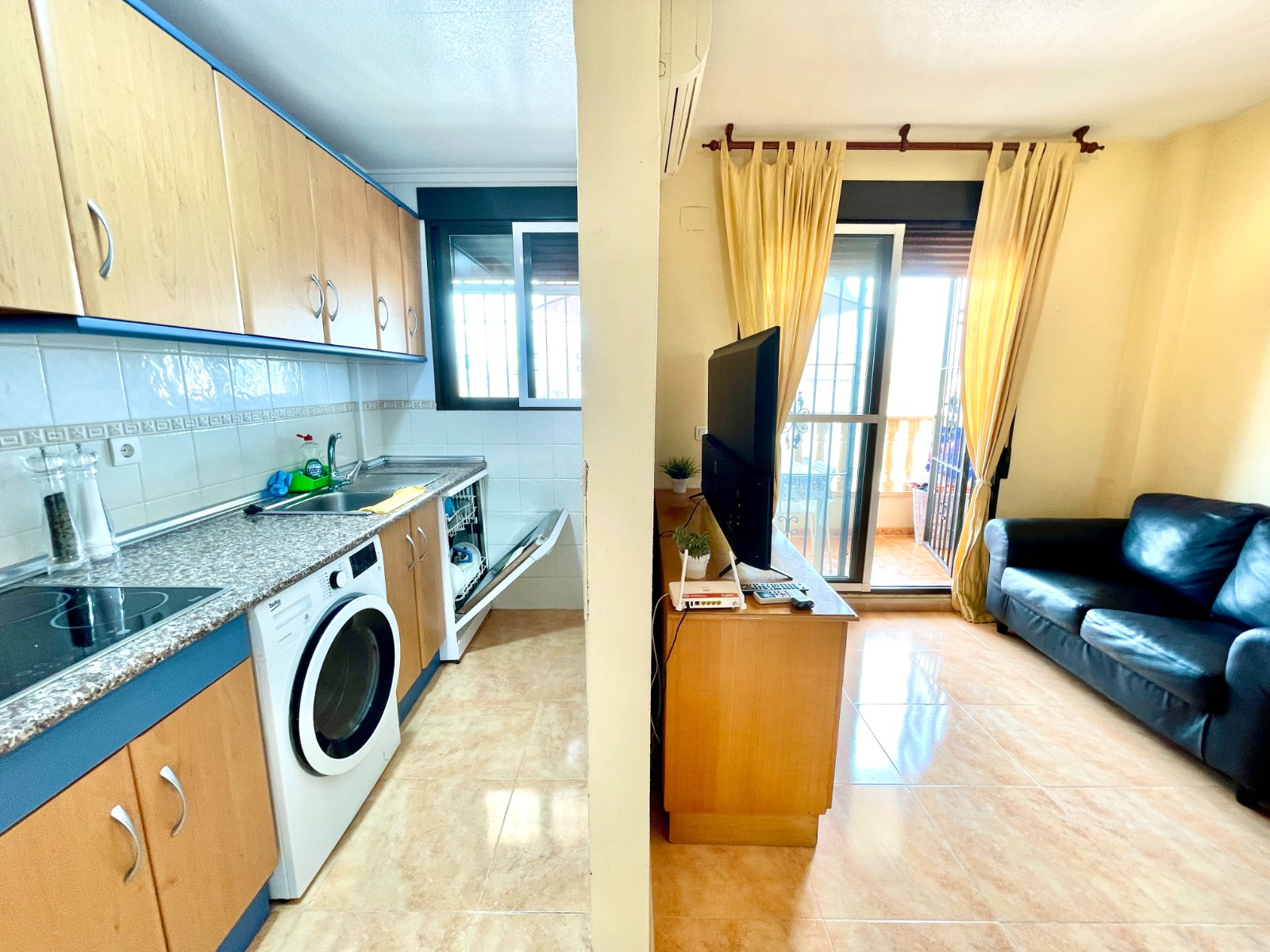 Bedroom in duplex for sale in Daya Nueva