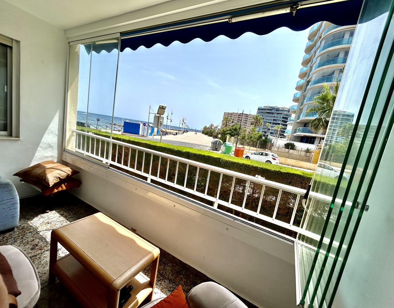 Master bedroom in apartment for sale in Punta Prima