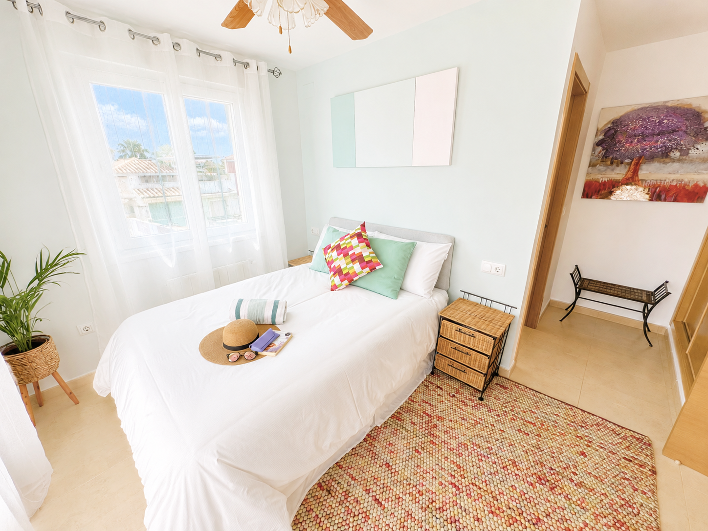 Master bedroom in villa for sale in Mar Menor Golf Resort