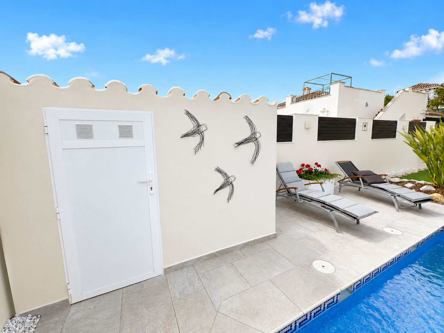 Pool area in villa for sale in Mar Menor Golf Resort