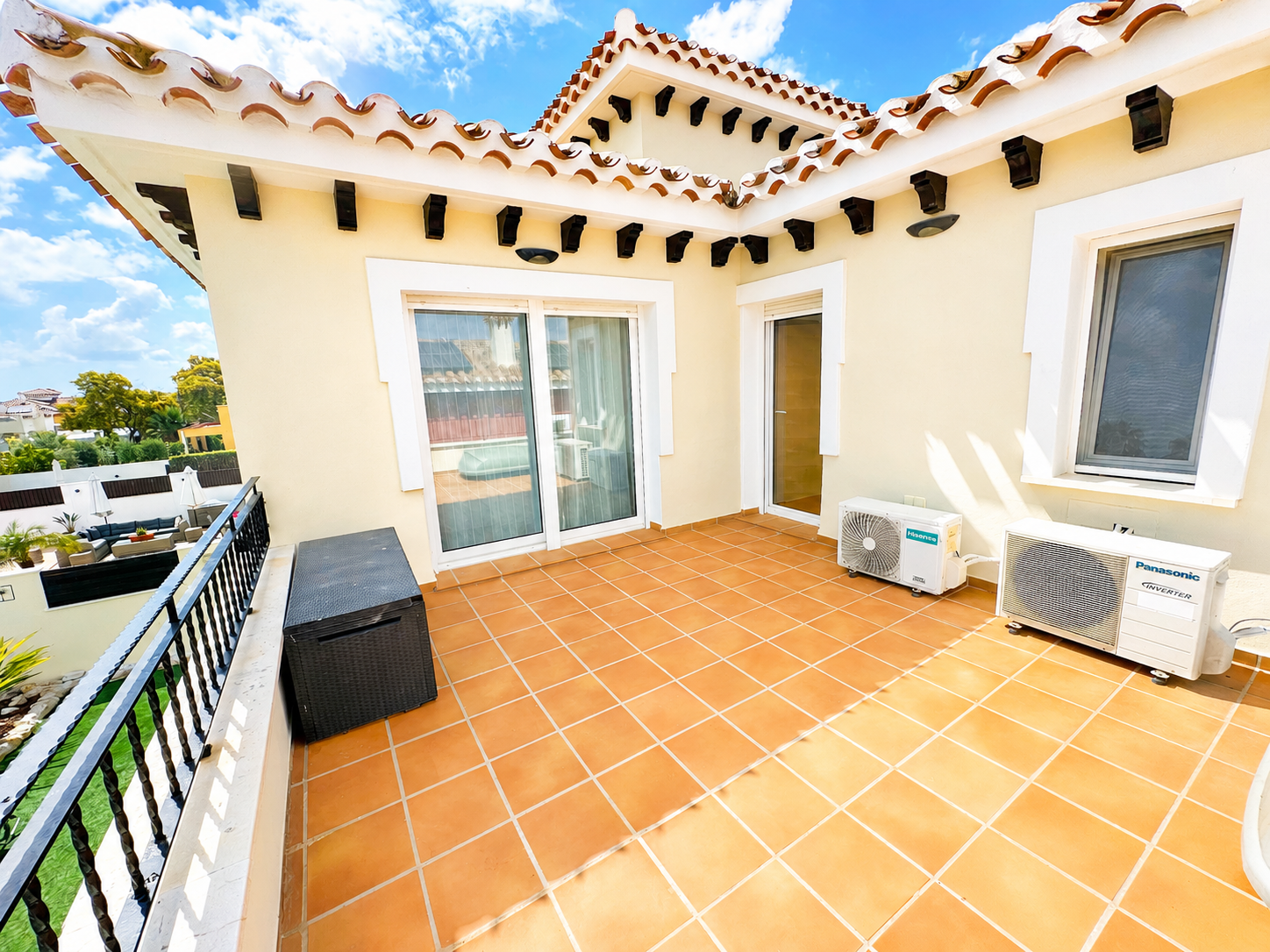 Garden in villa for sale in Mar Menor Golf Resort