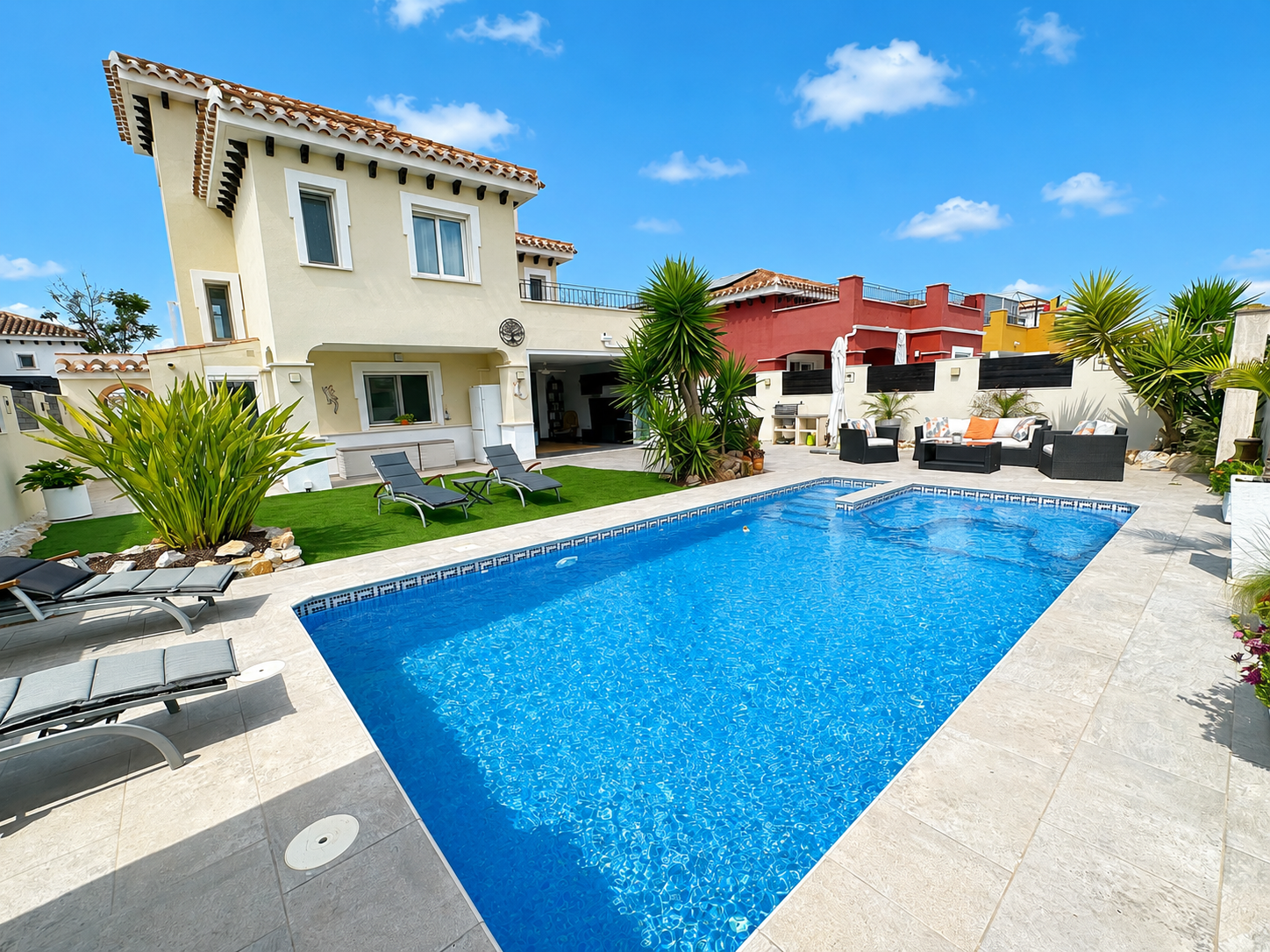 Exterior view in villa for sale in Mar Menor Golf Resort