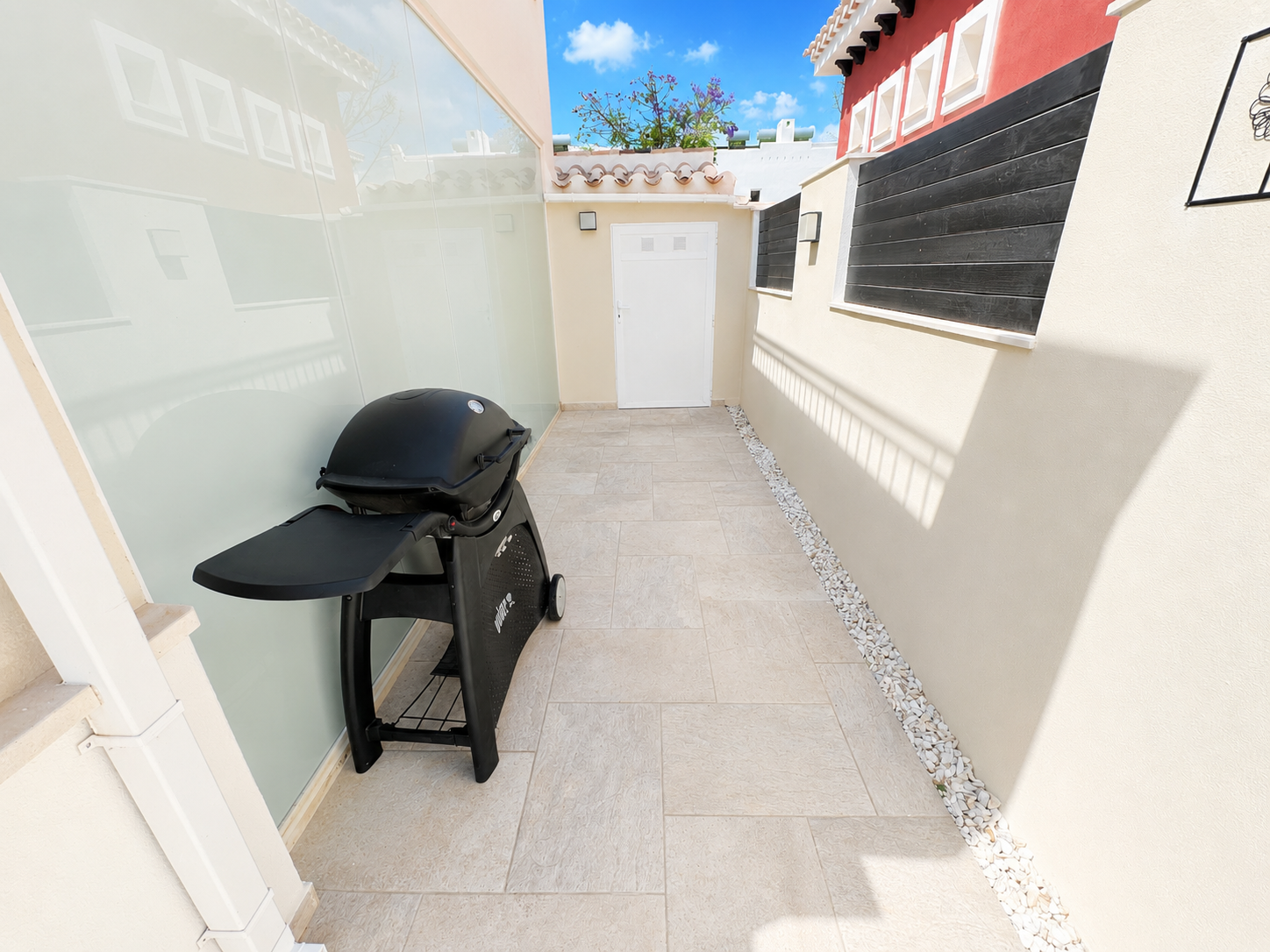 Master bedroom in villa for sale in Mar Menor Golf Resort