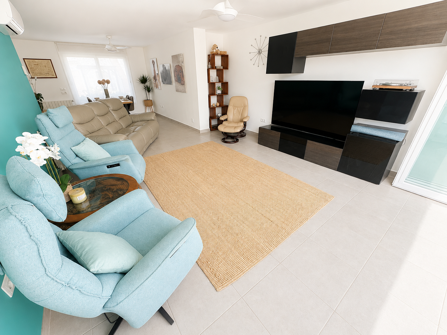 Bedroom in villa for sale in Mar Menor Golf Resort