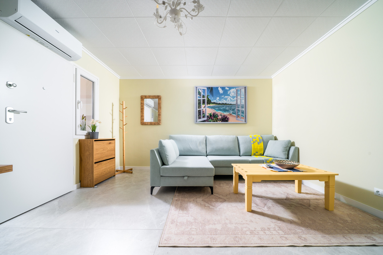 Master bedroom in apartment for sale in Torrevieja