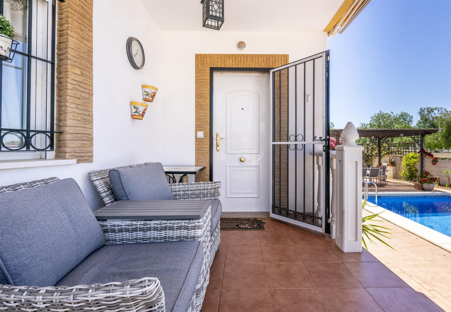 Terrace in villa for sale in Sucina