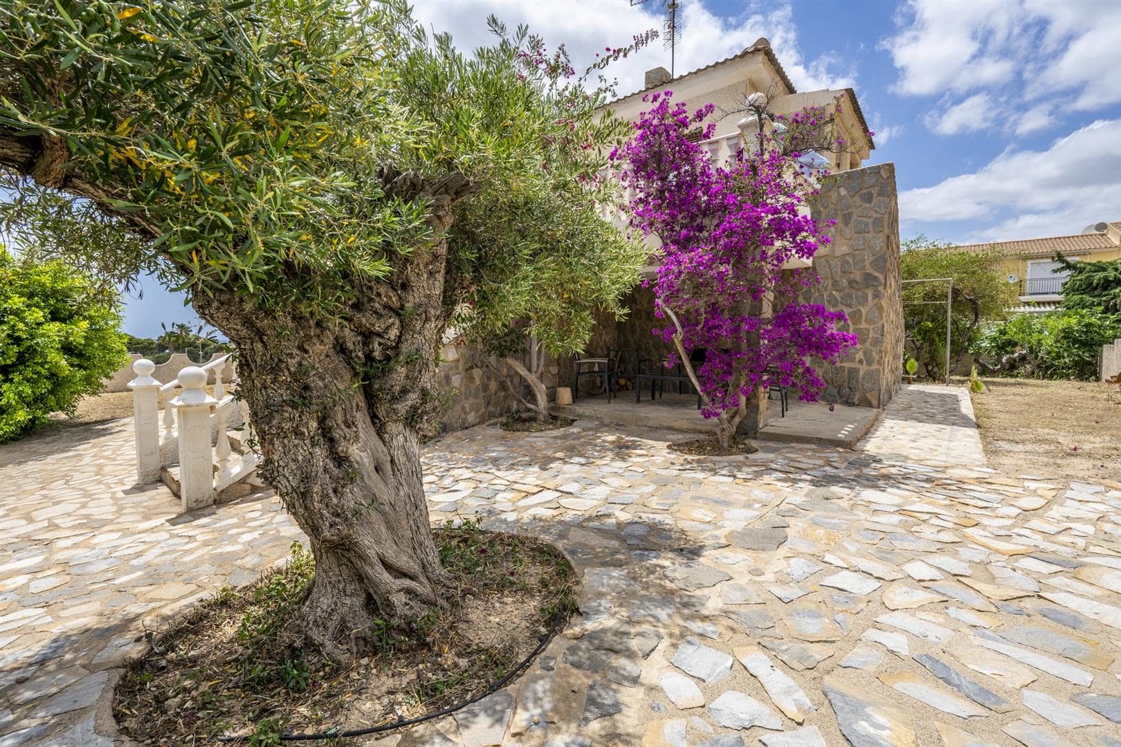 Kitchen in villa for sale in Isla Plana