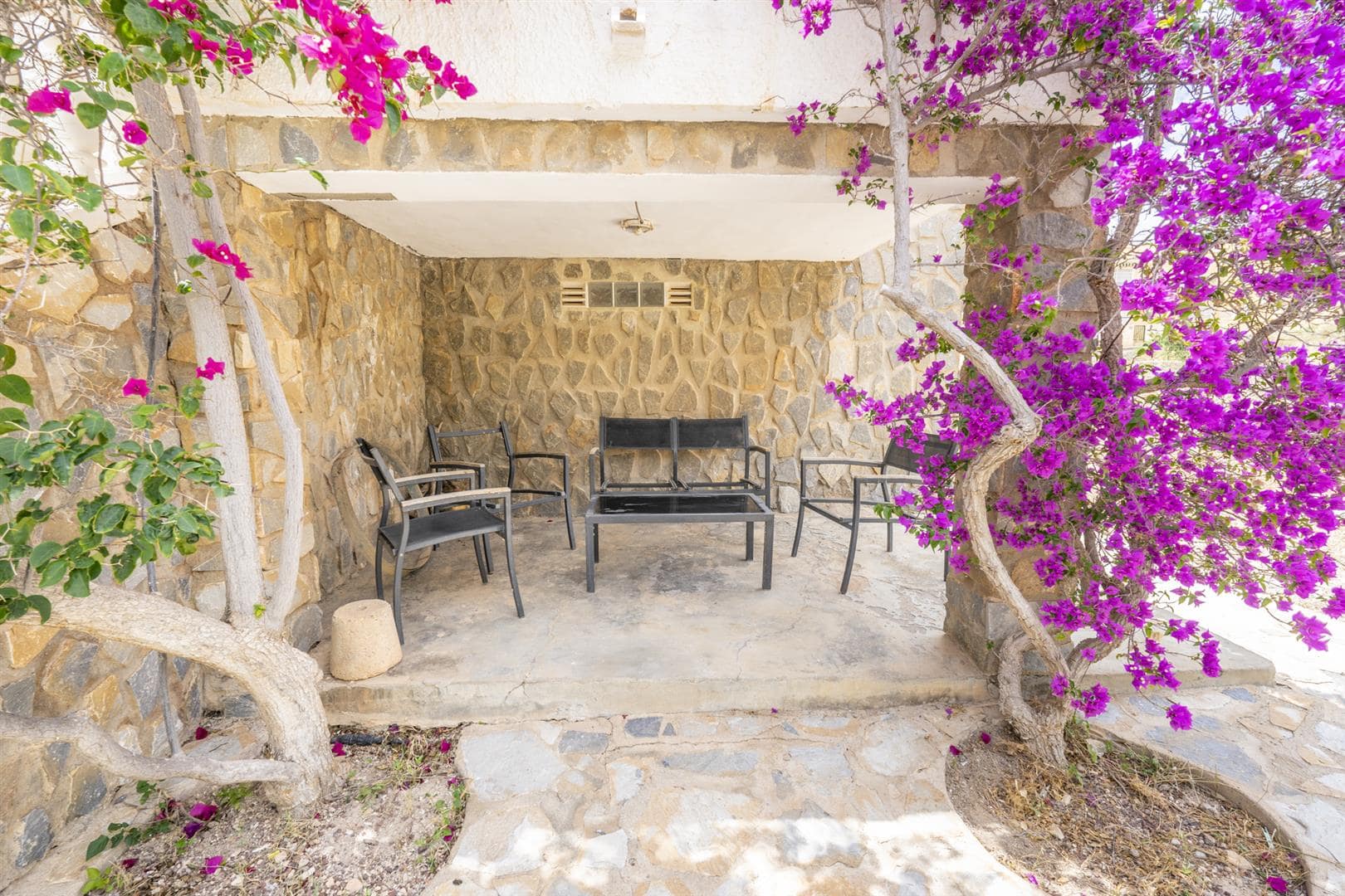 Master bedroom in villa for sale in Isla Plana