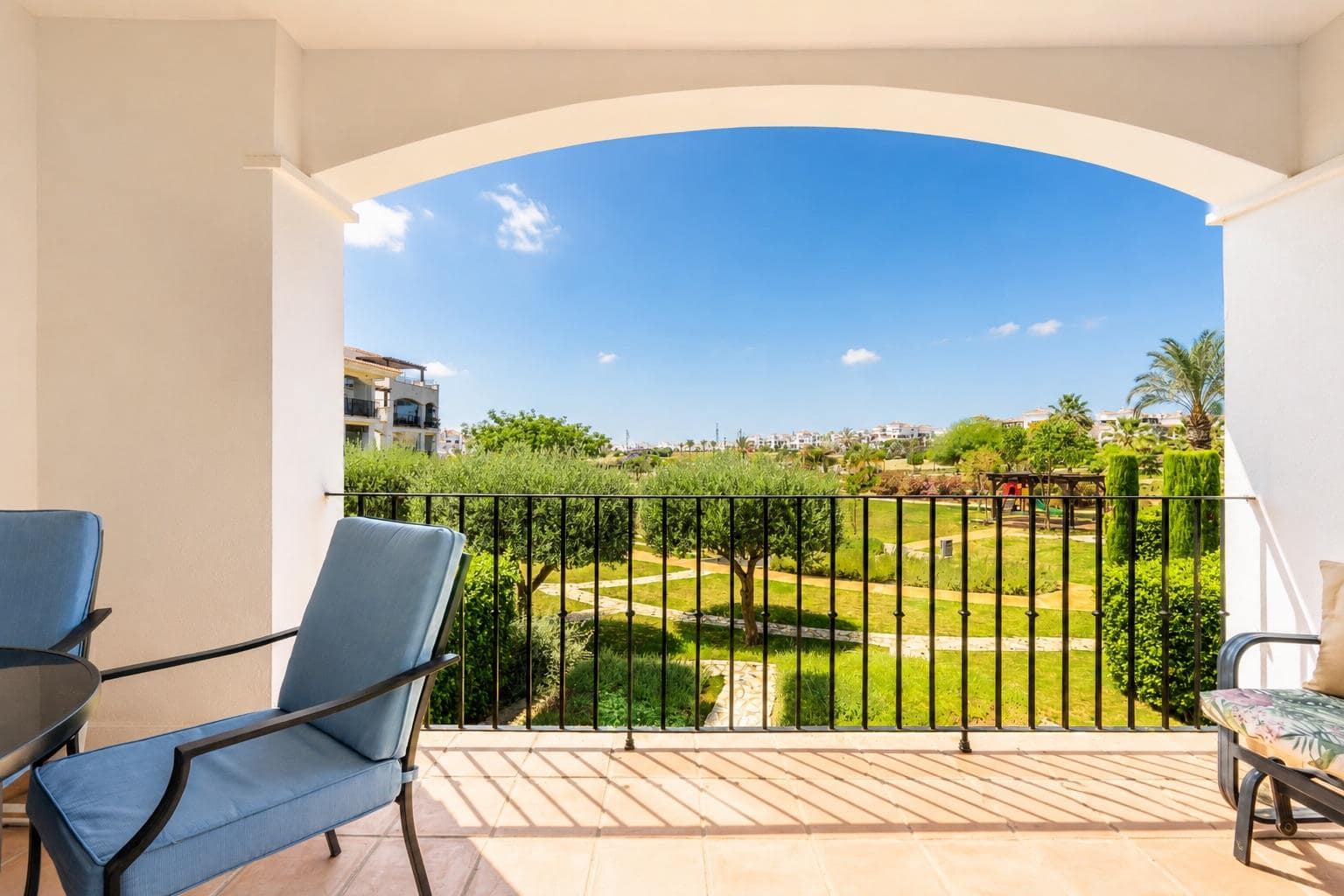 Bedroom in apartment for sale in La Torre Golf Resort