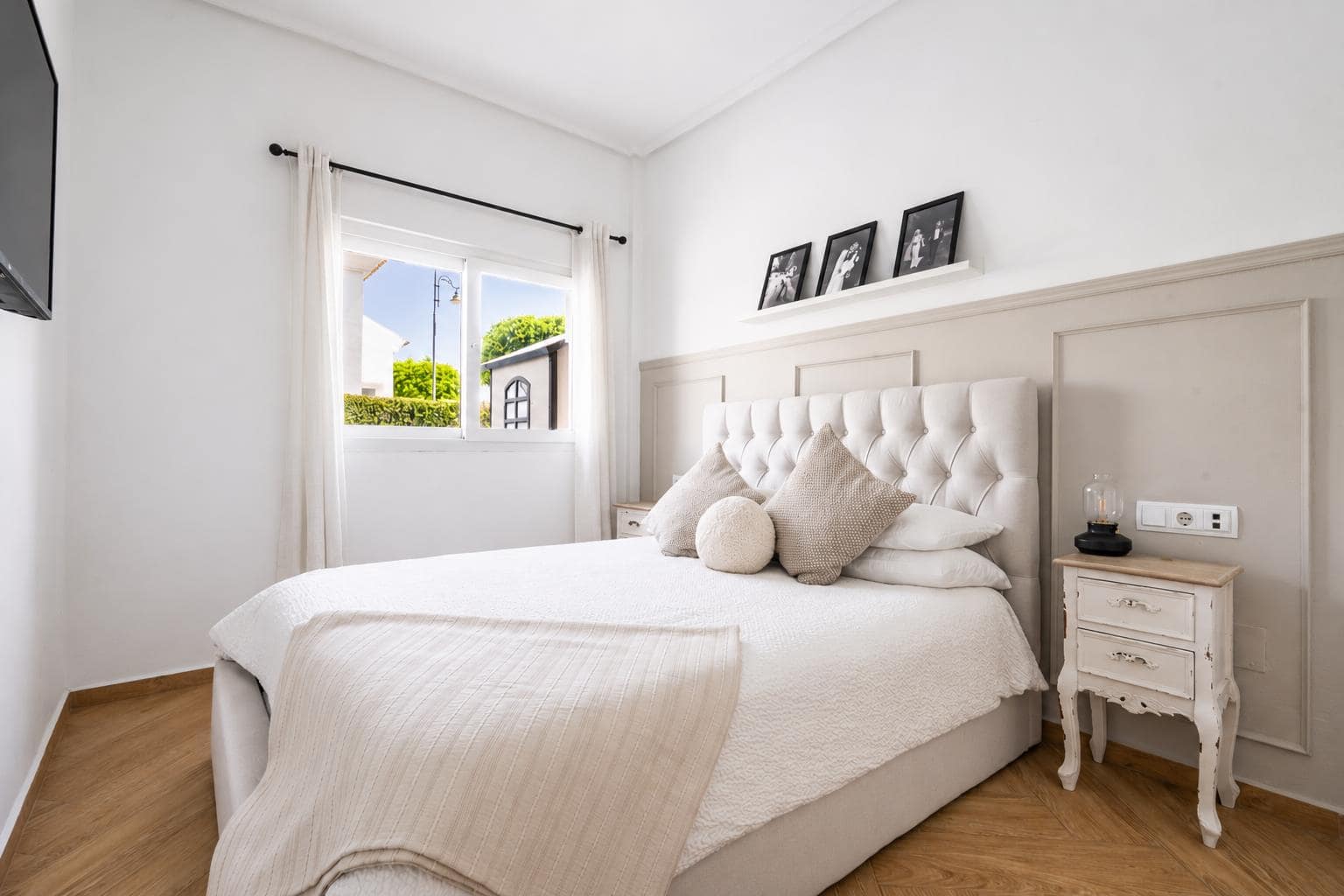 Terrace in villa for sale in La Torre Golf Resort