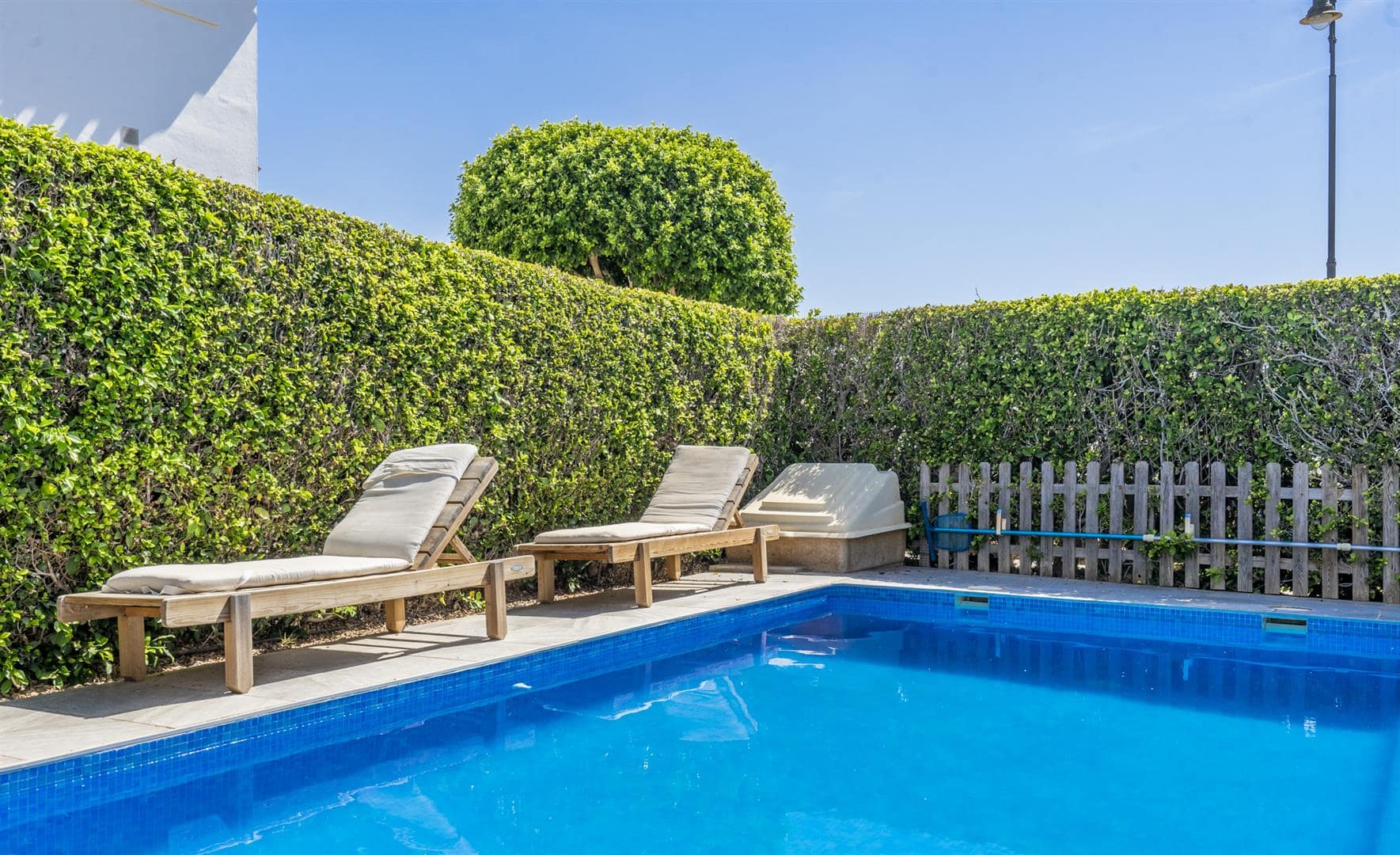 Bedroom in villa for sale in La Torre Golf Resort