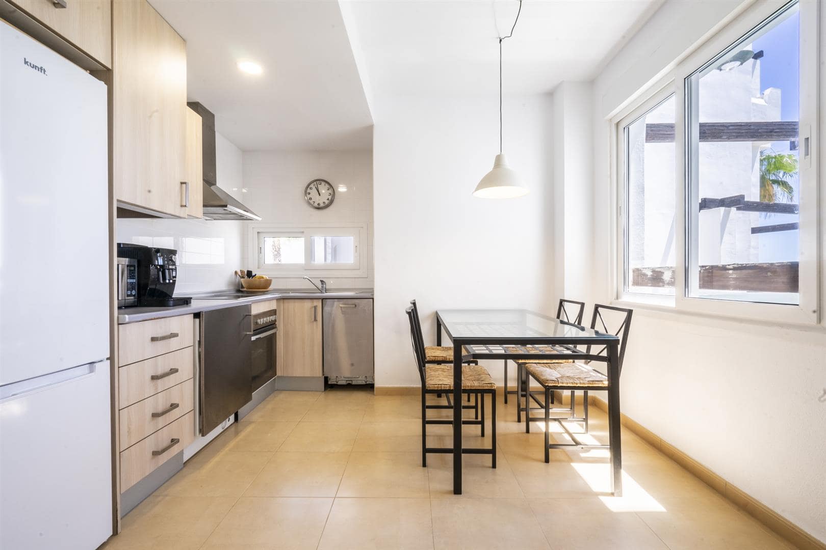 Luxusní dvoupokojový apartmán s výhledem na golf a soukromou terasou v Roldánu