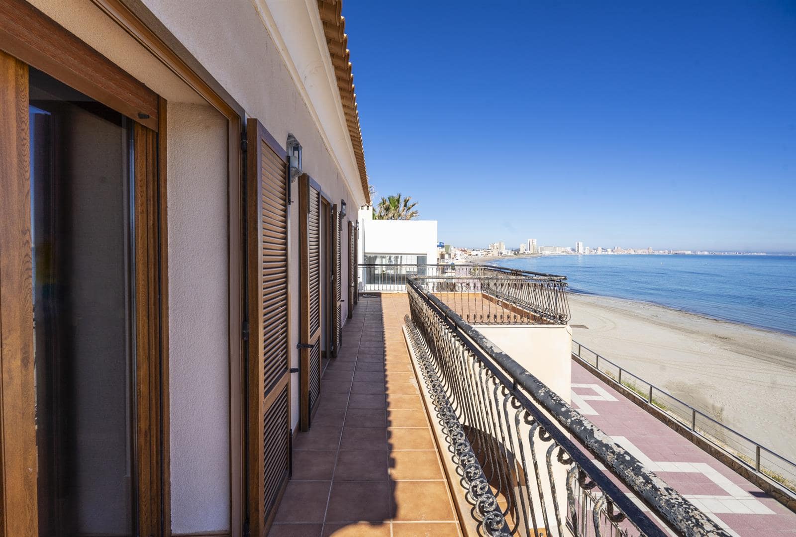 Bathroom in villa for sale in Cabo de Palos