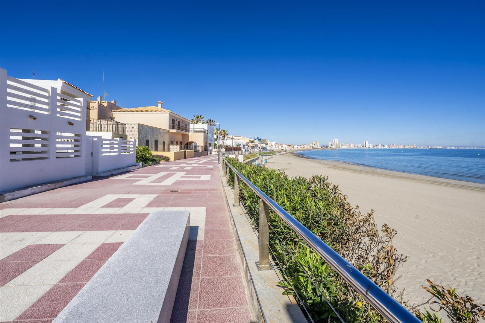 Bathroom in villa for sale in Cabo de Palos