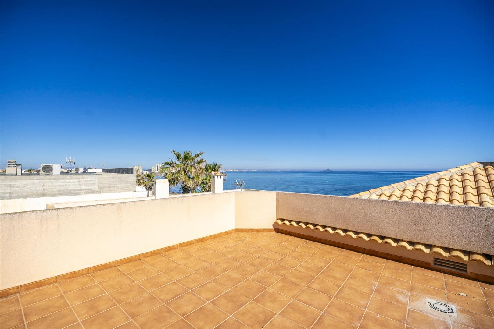 Pool area in villa for sale in Cabo de Palos