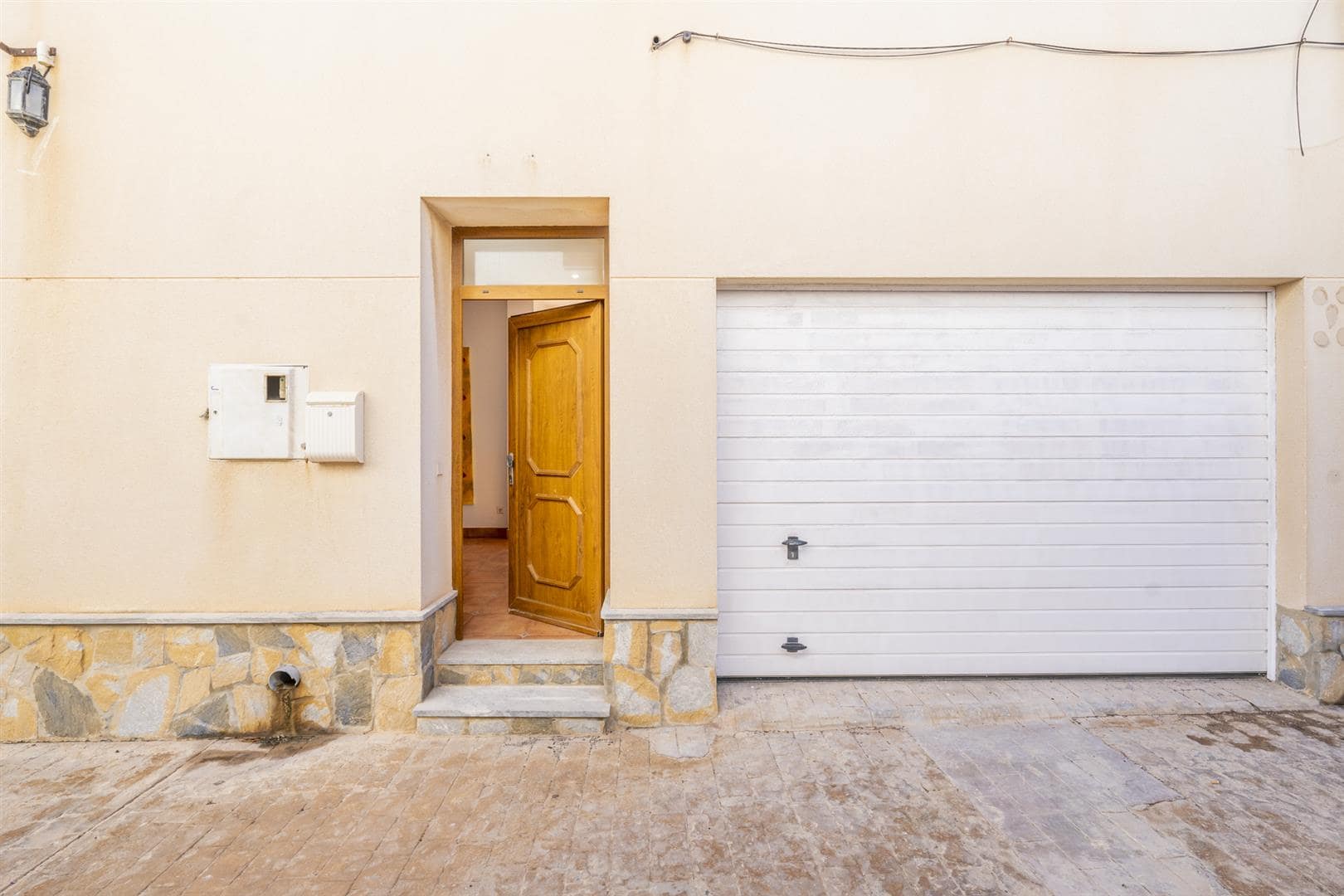 Terrace in villa for sale in Cabo de Palos